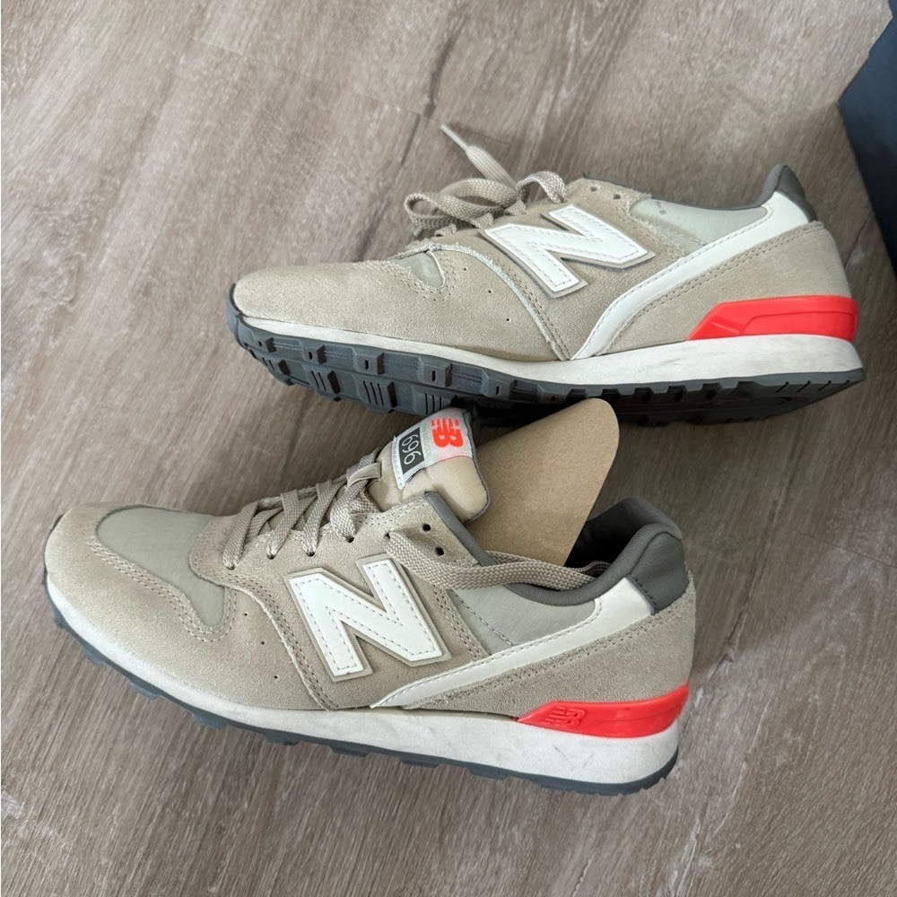 New Balance Men's Beige Sneakers